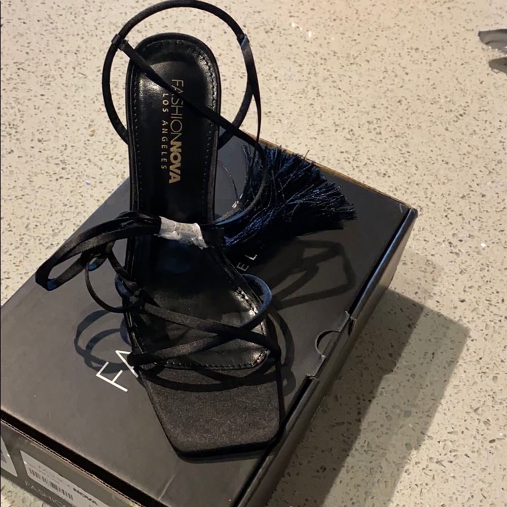 BNIB Black lace up heel